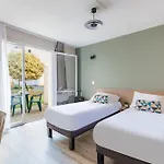 Appart'city Confort Centre Aparthotel 3*