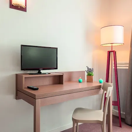 Appart'city Confort Centre 3* ניורט