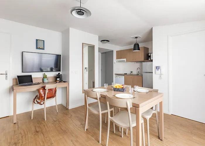 Appart'city Confort Centre Apartahotel 3*