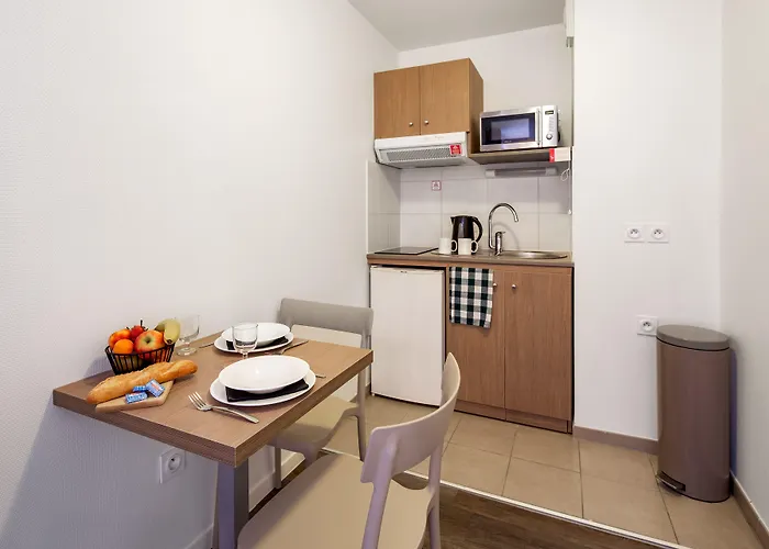 Appart'city Confort Centre Apartahotel 3*